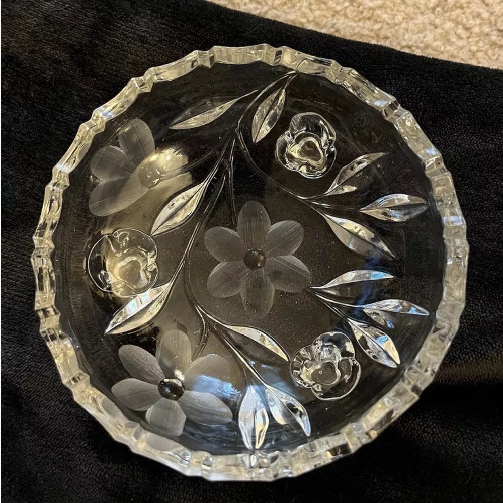 Vintage crystal bowl